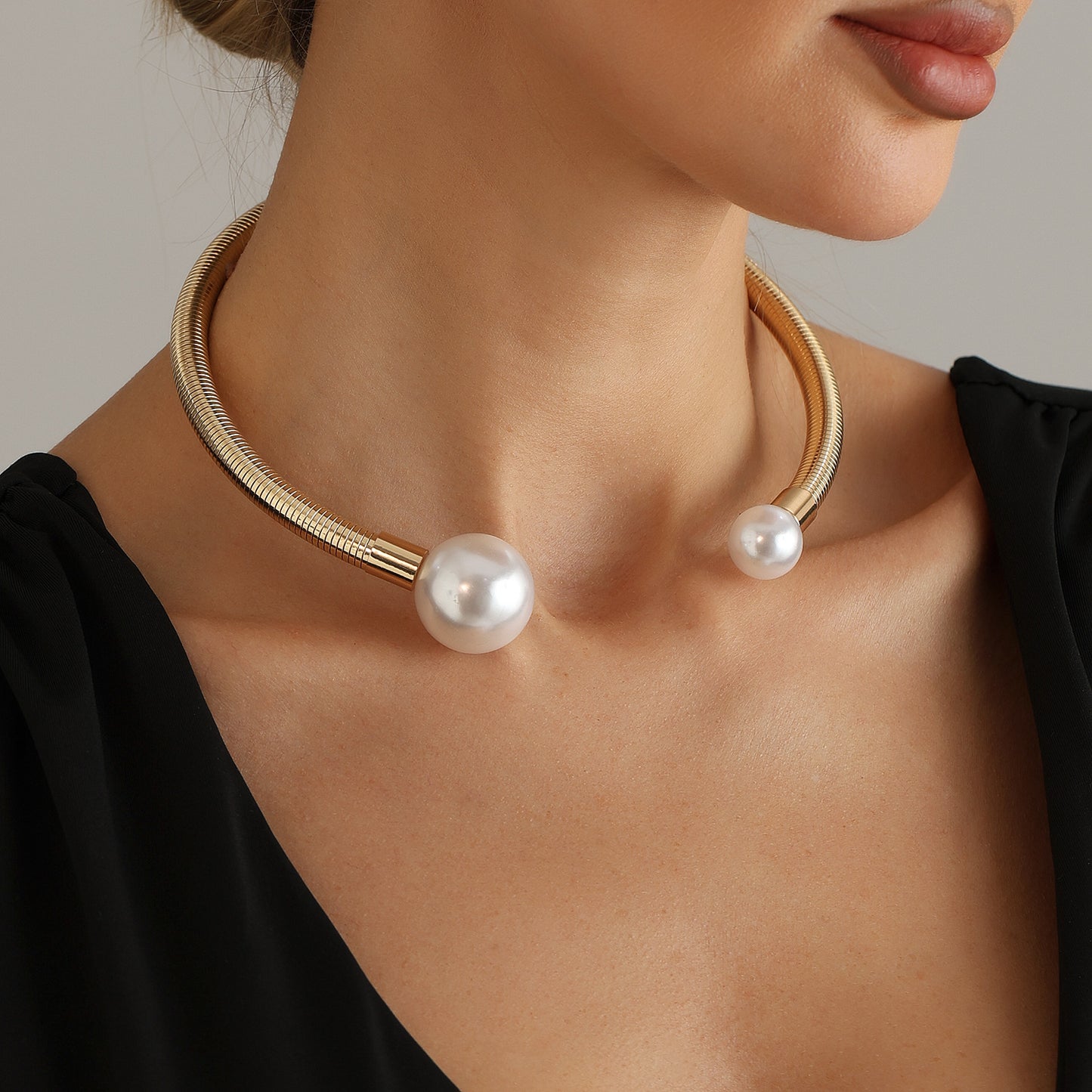 Vintage Geometric Double Pearl Iron Snake Chain Choker with Titanium Steel Pendant