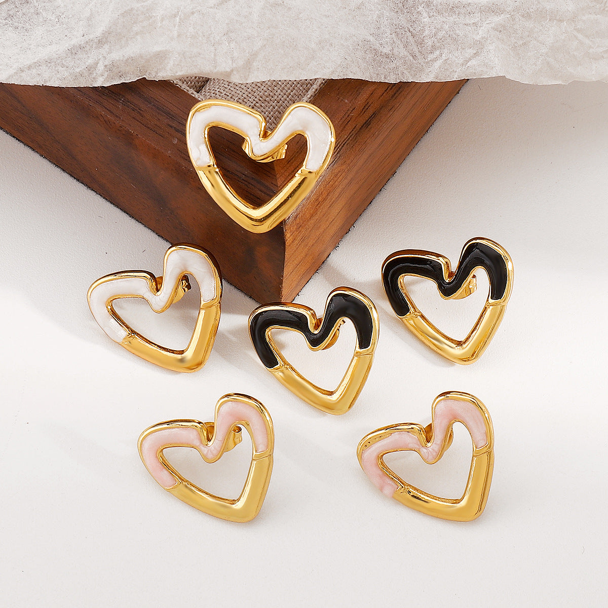 Retro Minimalist Heart-Shaped Stainless Steel Earrings with Enamel Finish for Women