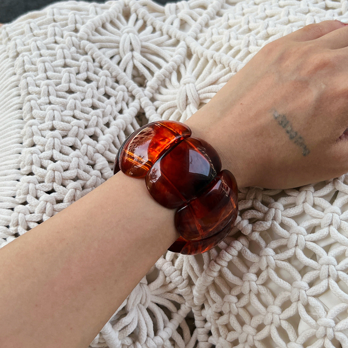 Exaggerated Gradient Acrylic Resin Oval Geometric Bracelet