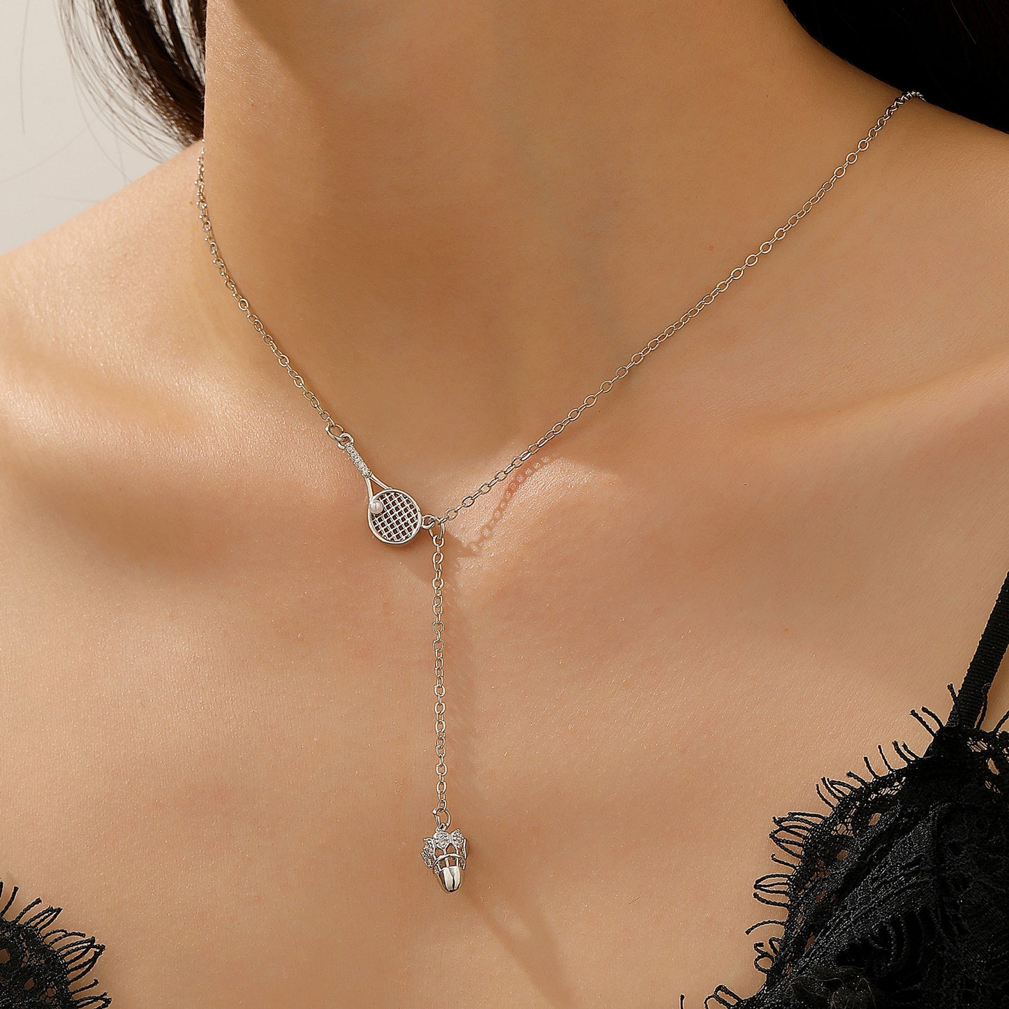 Collana con ciondolo sportivo geometrico in lega placcata per donna
