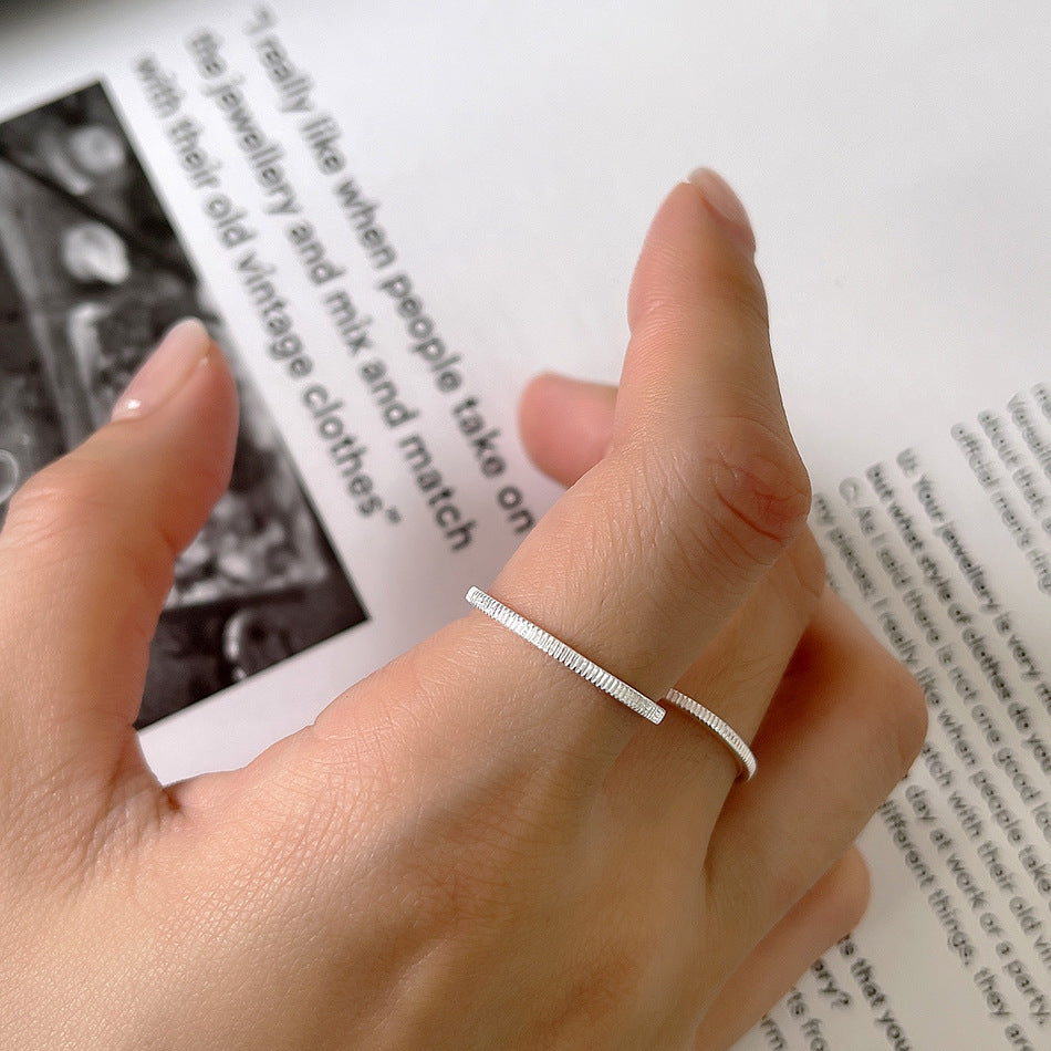 Anello Minimalista Geometrico Placcato in Argento Sterling 925