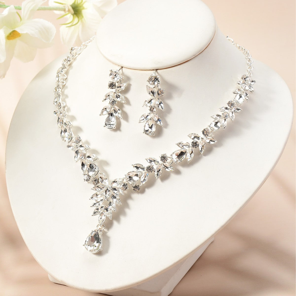 Elegant Rhinestone Heart Teardrop Pendant Jewelry Set with Plated Cable Chain for Women Wedding Party