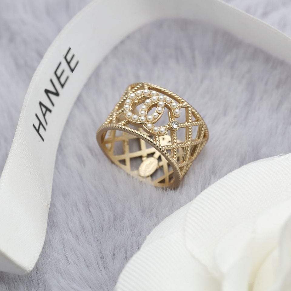 Anello da Donna con Lettera in Ottone Placcato Oro Lusso Elegante
