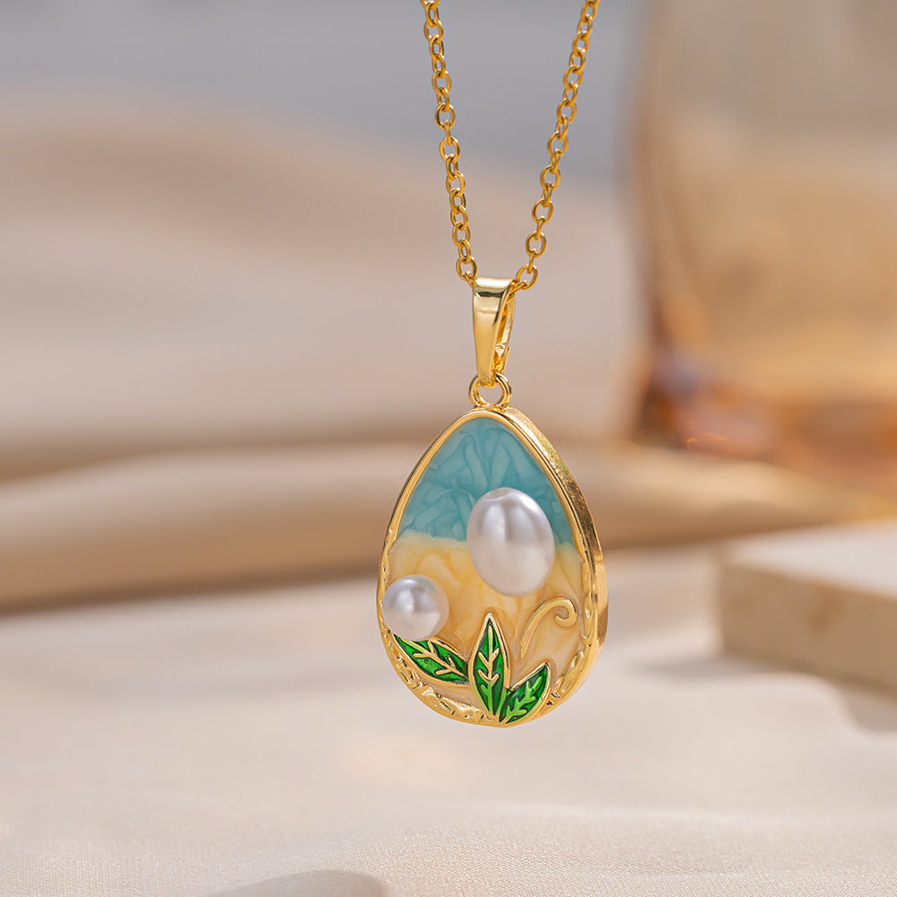 Collana di Lusso Francese Vintage Monet Garden con Ciondolo a Cuore, Catena in Acciaio al Titanio, Finitura Smaltata, Motivo Floreale a Tulipano, Delicata Catena a Clavicola da Donna