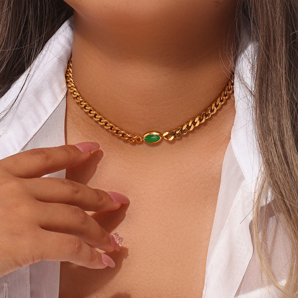 Collana girocollo minimalista ovale con ciondolo in acciaio inossidabile placcato oro 18 carati da donna