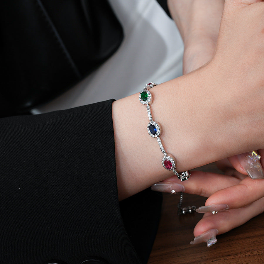Elegant Heart-Shaped Gold-Plated Zirconia Bracelet for Women with Delicate Luxury Aesthetic