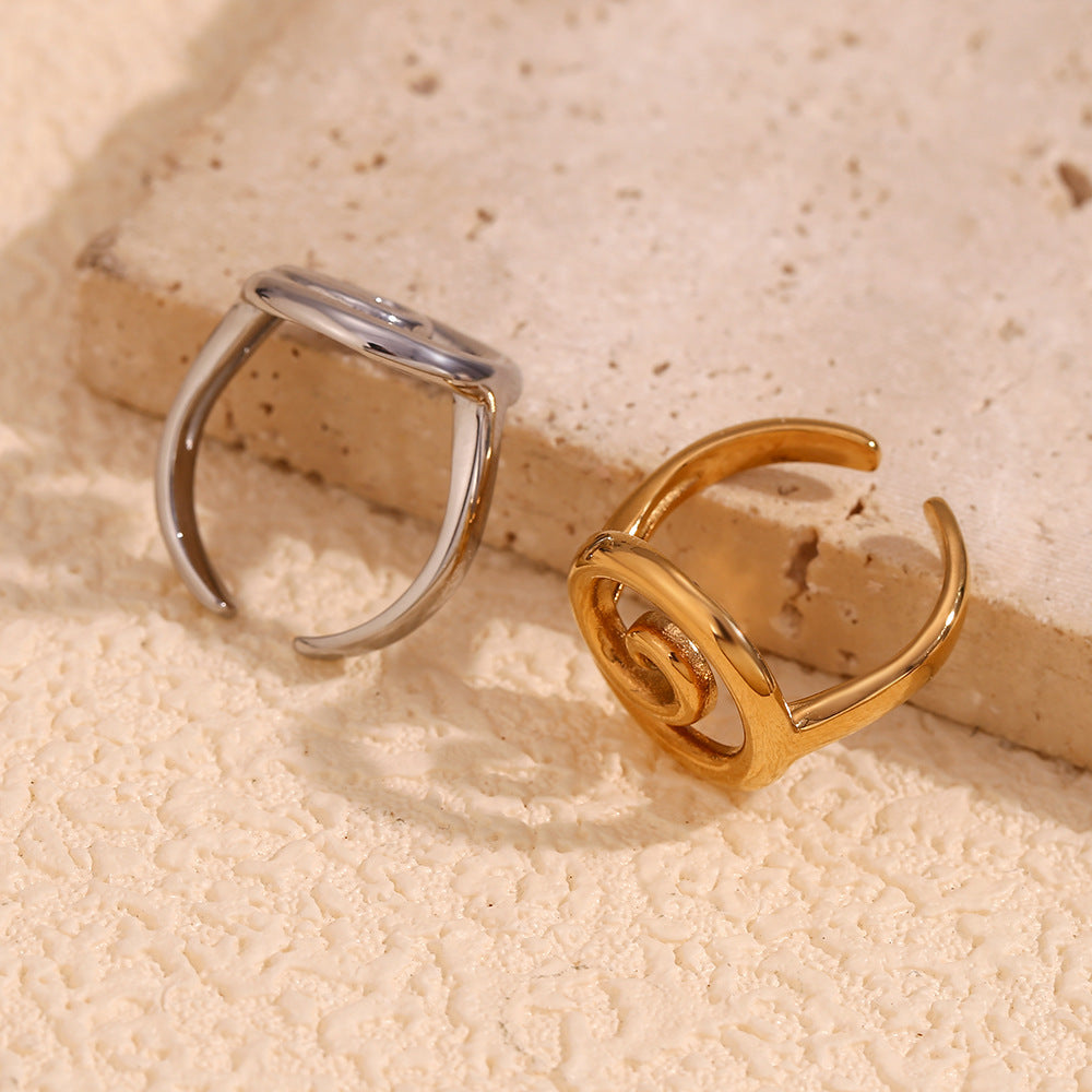 Anello da donna minimalista geometrico in acciaio inossidabile placcato oro 18K