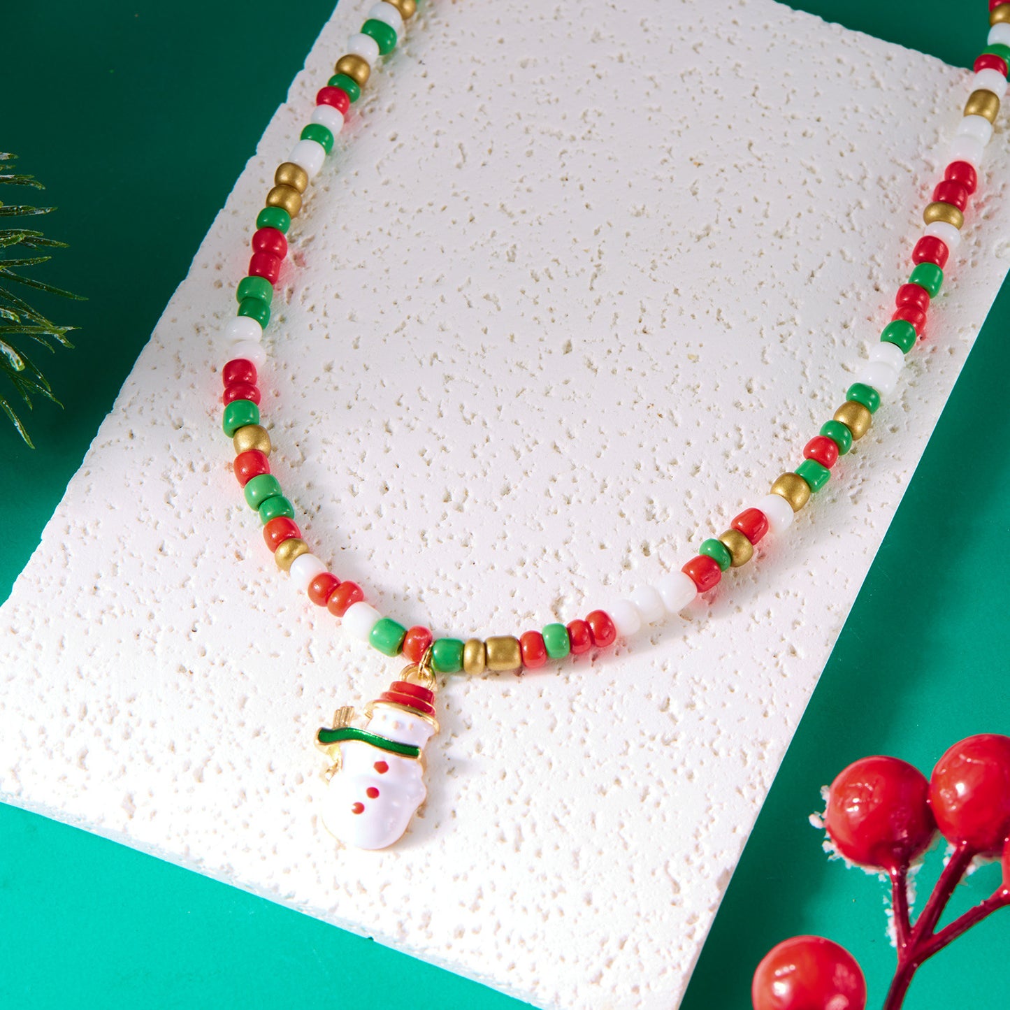 Collana alla moda con ciondoli a forma di albero di Natale e Babbo Natale, finitura smaltata, catena di perline, da donna