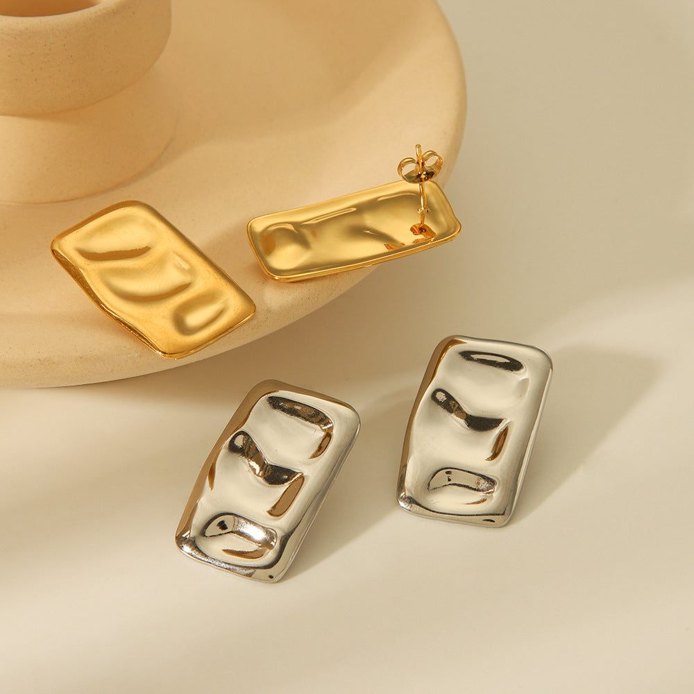 Pendientes Minimalistas Geométricos Cuadrados de Acero de Titanio para Mujer con Acabado Chapado y Diseño Moderno