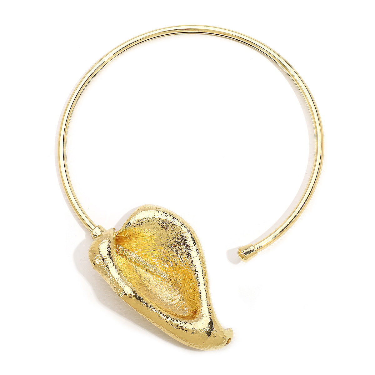Collar de aleación con forma de hoja artística vintage con baño para mujer