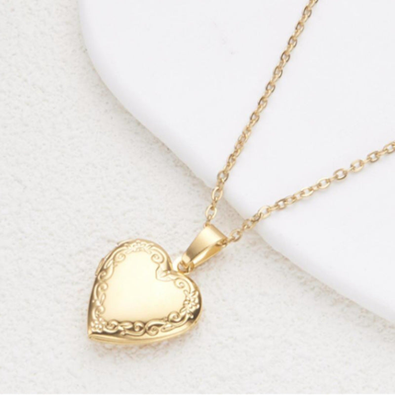 Minimalist Heart-Shaped Stainless Steel Necklace with Openable Photo Frame Pendant and Polished Finish for Women