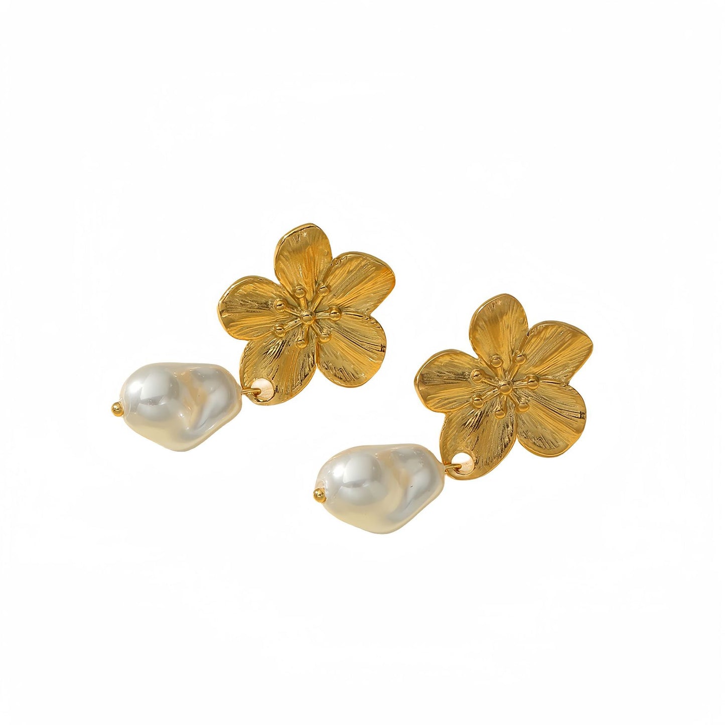 Fashionable OL Style Pearl and Flower-Shaped Titanium Steel Earrings for Women with 18K Gold Plating