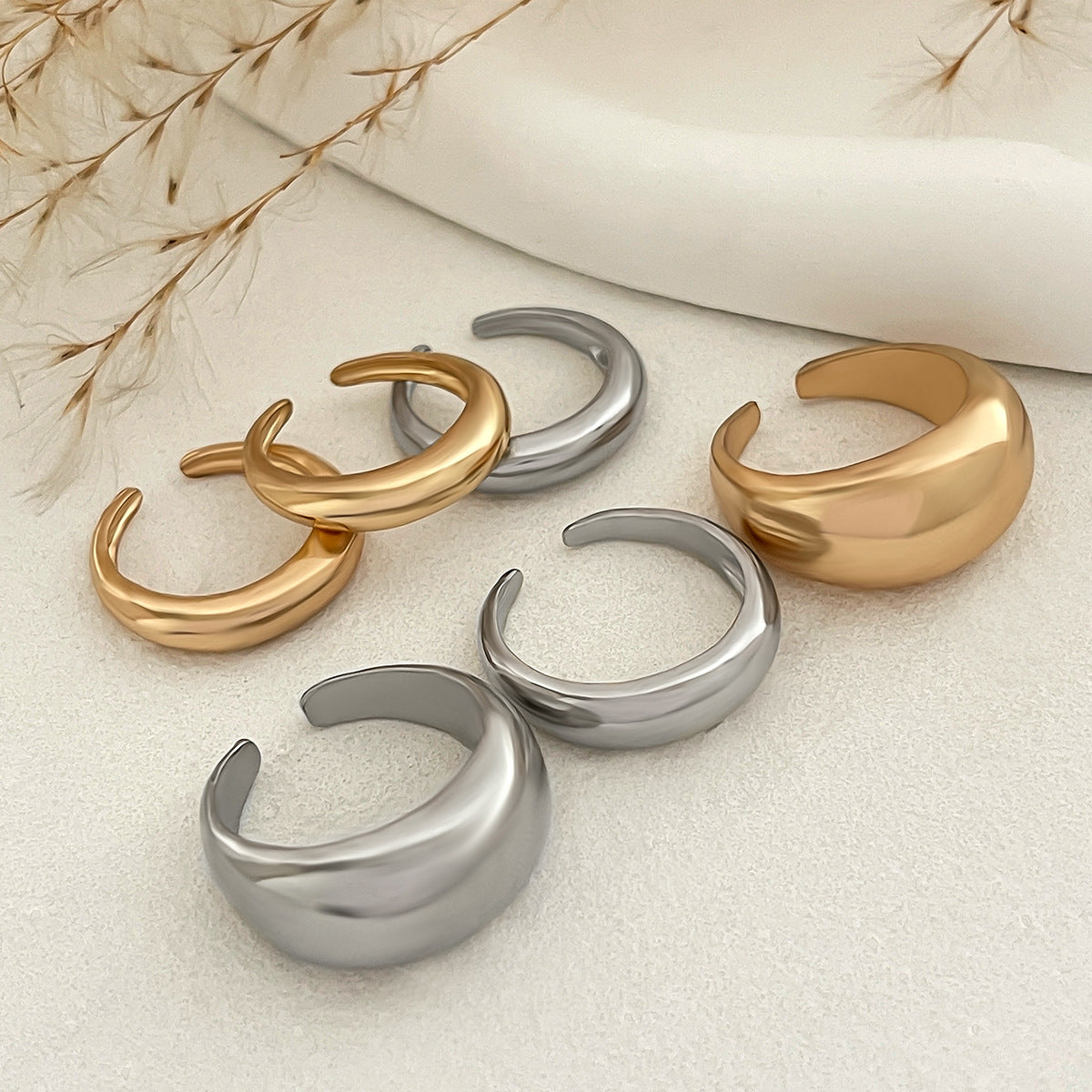 Stackable Geometric Zinc Alloy Plated Rings Set for Women