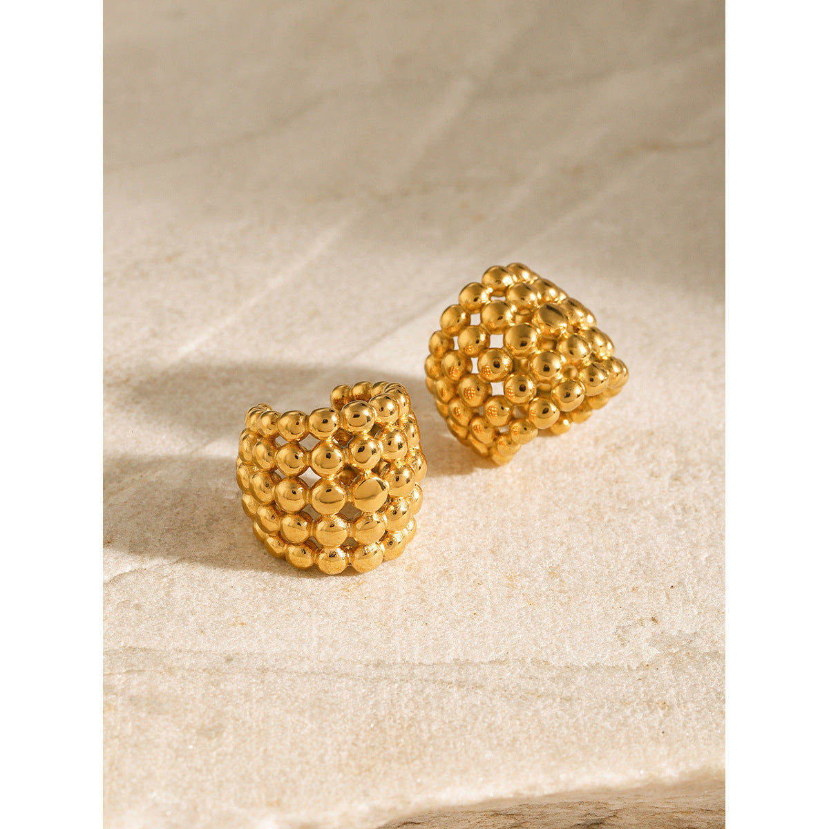 18K Gold Plated Stainless Steel Smooth Bead Honeycomb Clip Earrings for Women Instagram Style Minimalist Geometric Fashion Ear Clips