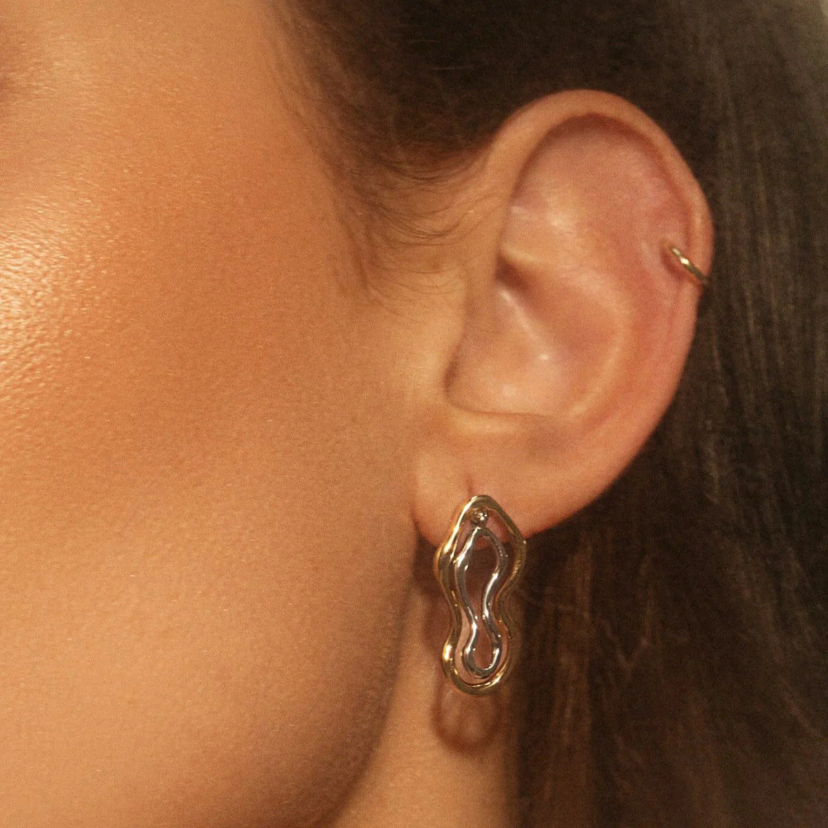 Pendientes de acero inoxidable geométricos minimalistas con acabado chapado para mujer