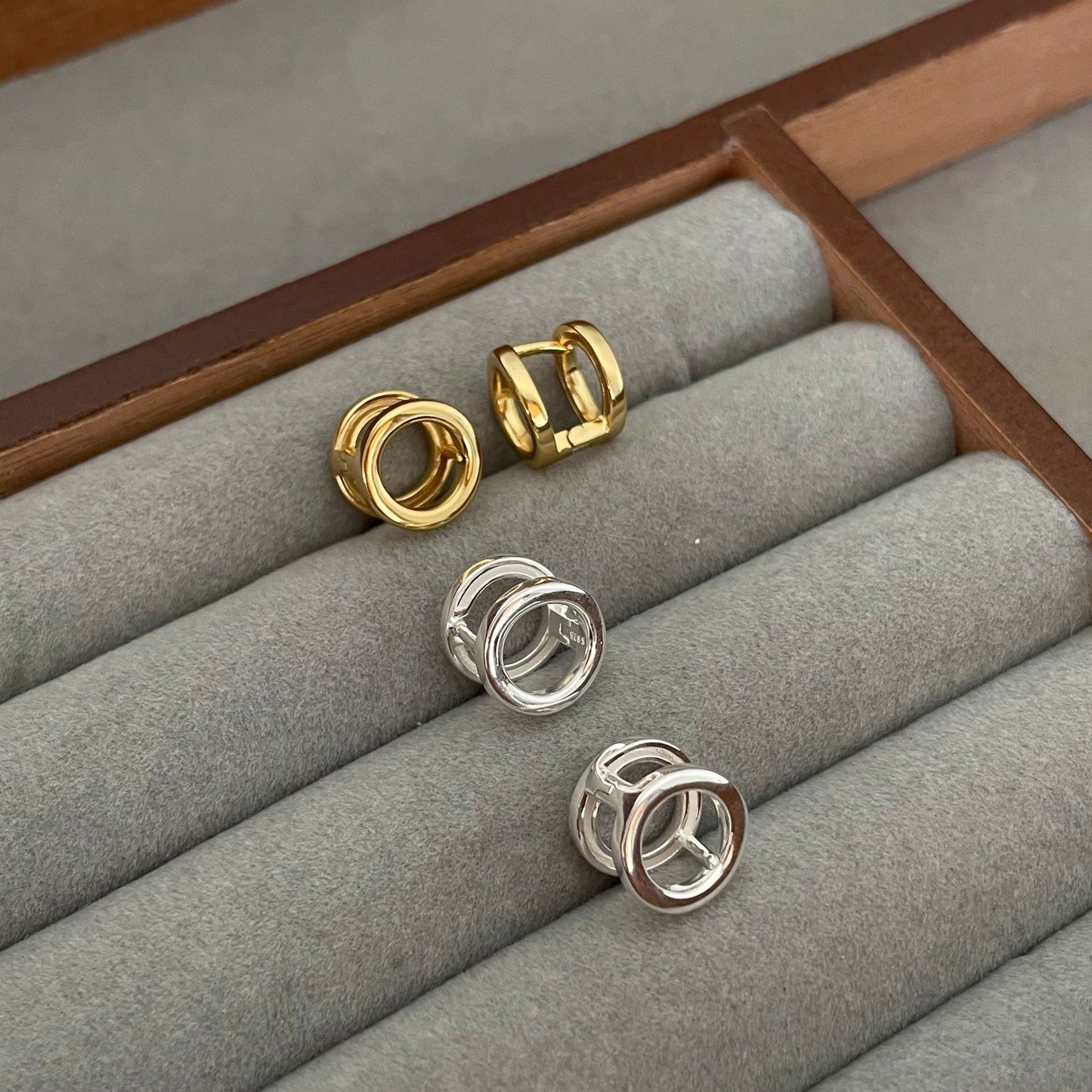 Minimalist Round Hoop Earrings in 925 Sterling Silver with Gold Plating and Pavé Crystal Accent