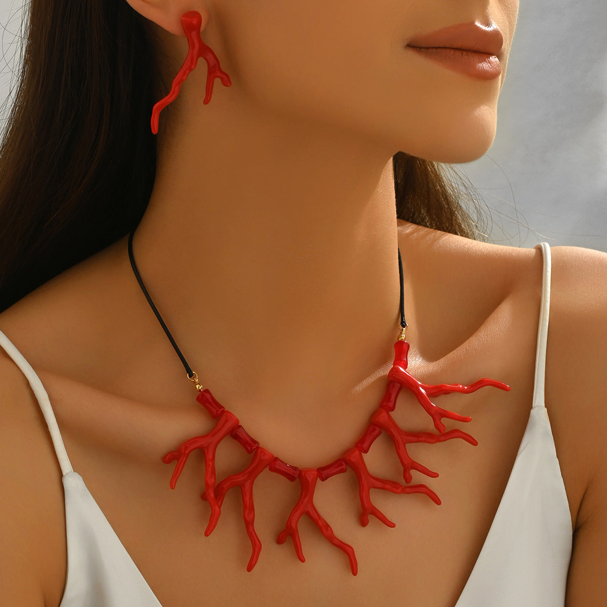 Set di Orecchini e Collana Geometrici alla Moda con Design a Corallo in Lega di Zinco con Finitura Elettroplaccata per Donne