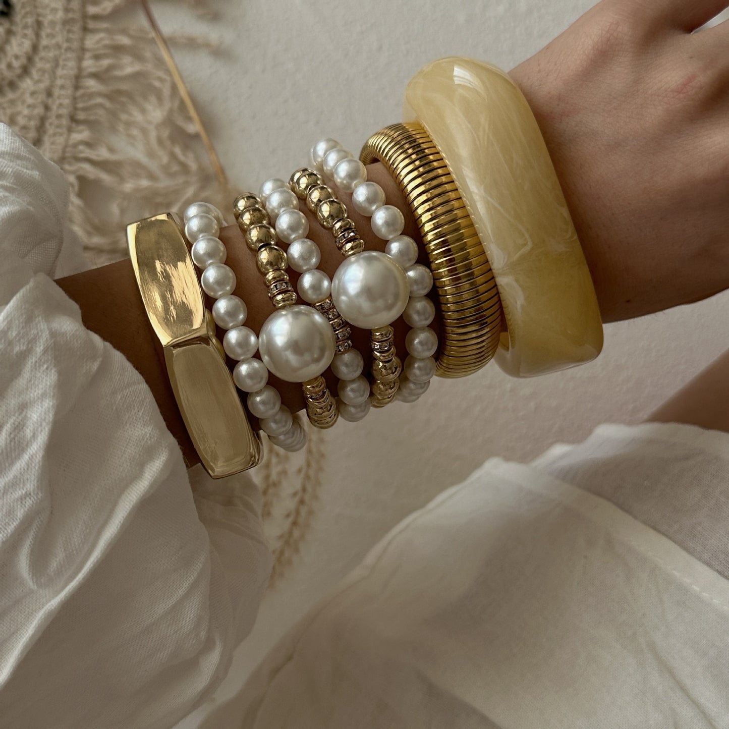Bracciale da donna placcato con strass intarsiati e perline rotonde geometriche esagerate