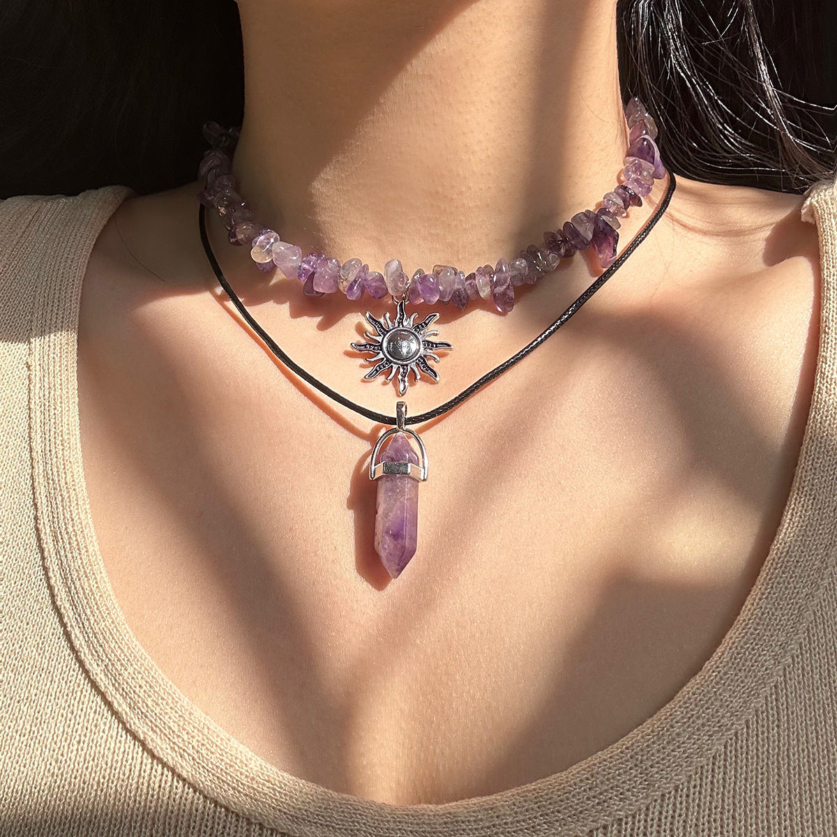 Rustic Floral Style Irregular Dragonfly Pendant Necklace for Women with Alloy Base and Rhinestone Inlay on Beaded Chain