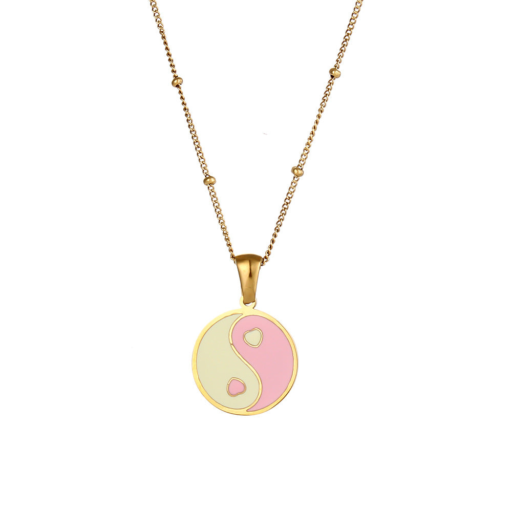 Collana con Ciondolo a Angelo Geometrico Minimalista in Acciaio al Titanio Placcato Oro 18K, Design Cuore e Libellula da Donna