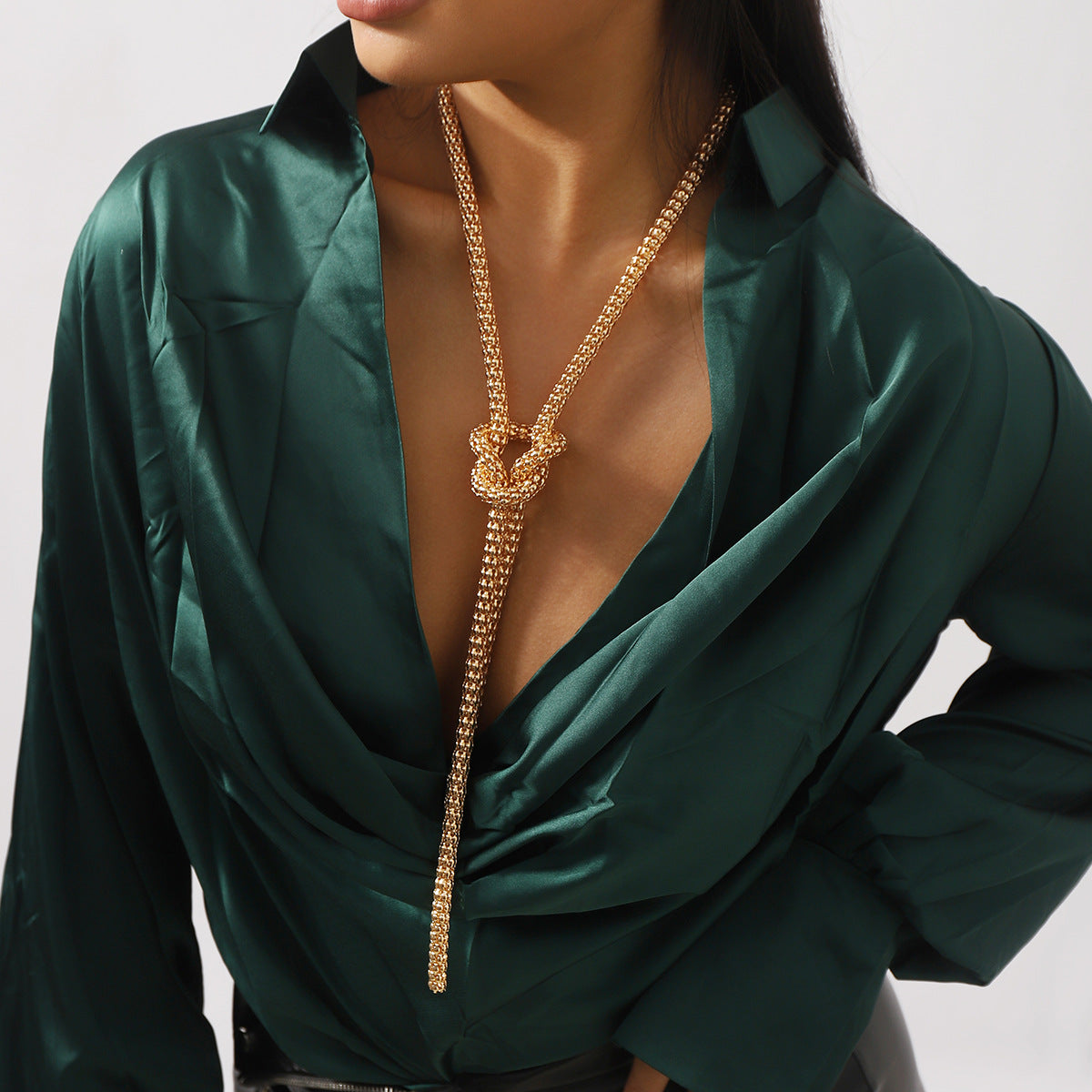 Sweet-Edgy Geometric Y-Shaped Linear Pendant Necklace for Women with Plated Finish and Tassel Detail