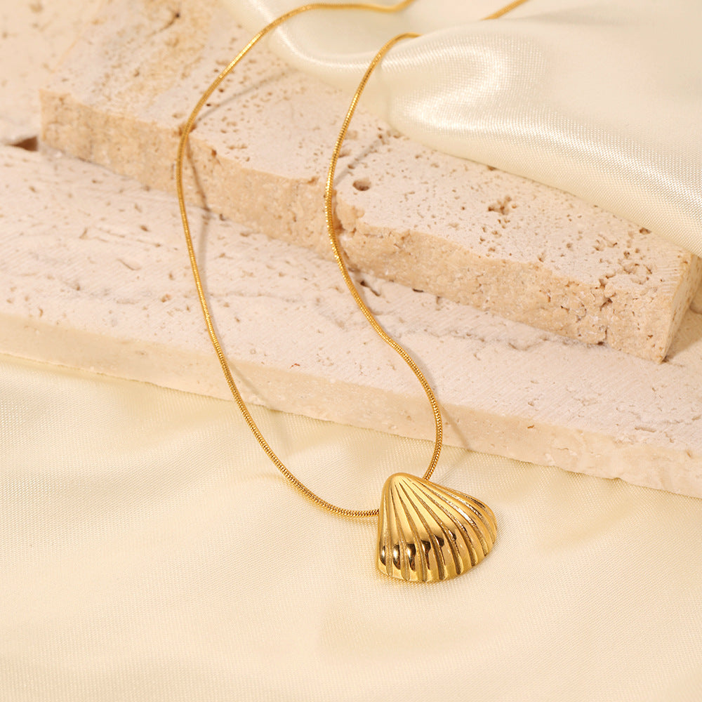 Minimalist Shell-Shaped Pendant Necklace in Stainless Steel with Titanium Steel Inlay and Electroplated Finish for Women