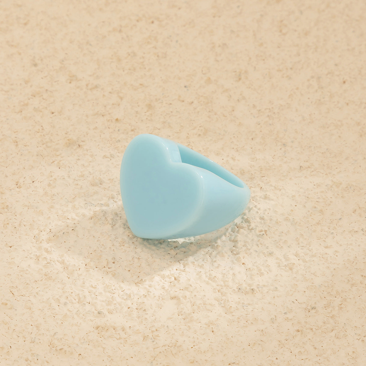 French Vintage Style Heart-Shaped Resin Ring for Women with Pastel Macaron Color and Artisanal Injection-Molded Finish