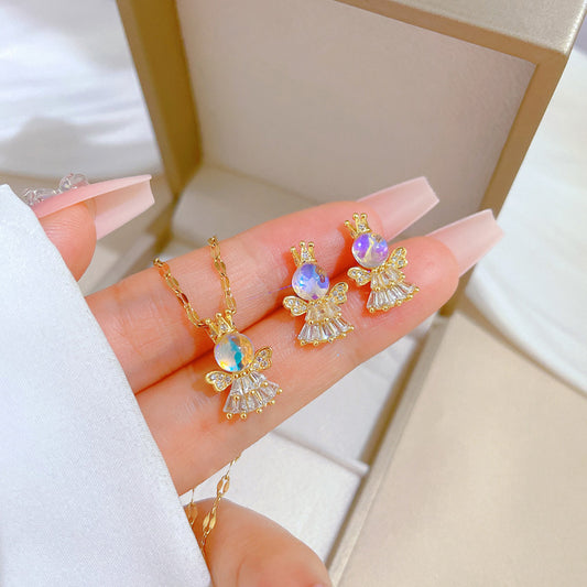 Elegante conjunto de collar con colgante Aurora Angel y pendientes en acero de titanio con diseño geométrico y acabado chapado para mujer