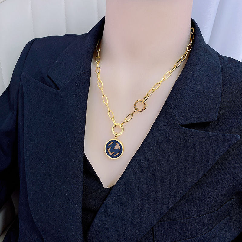 Collana a Catena a Serpente in Acciaio al Titanio con Ciondolo Numeri Romani Minimalisti per Donne e Uomini