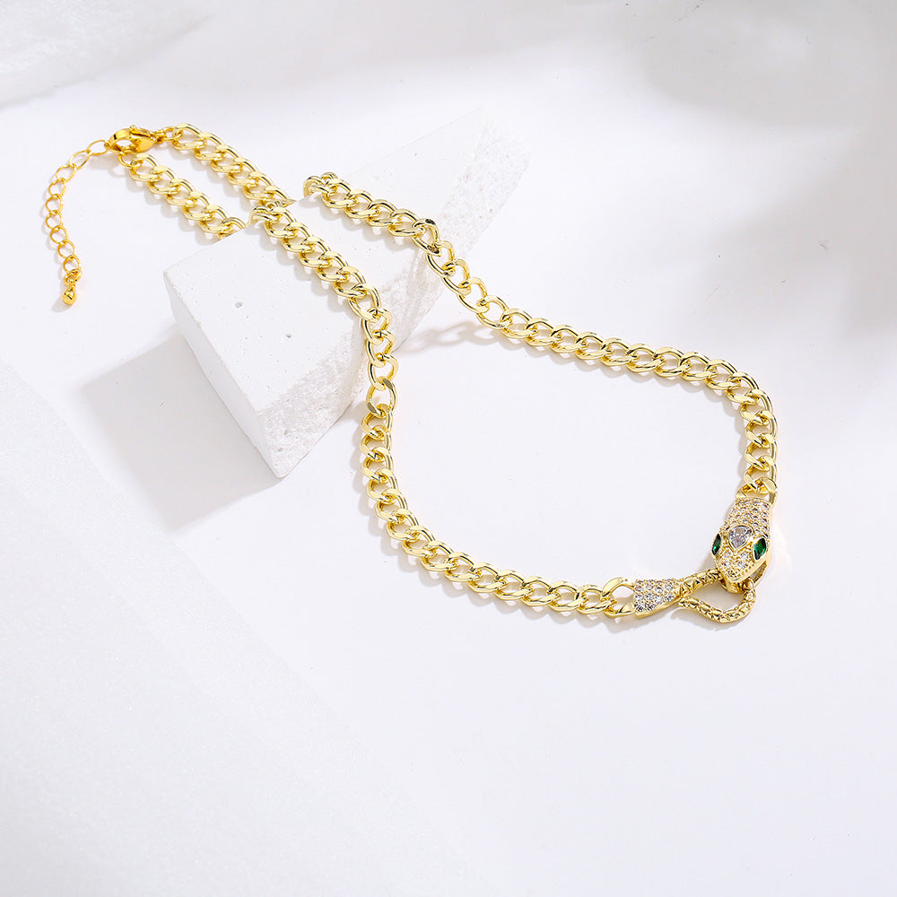 Collana minimalista geometrica serpente da donna in rame con placcatura in oro 18 carati e intarsio di zirconi