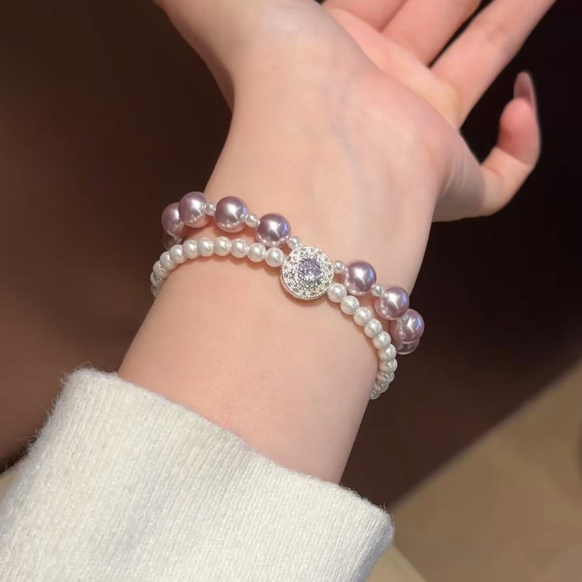 Elegante pulsera geométrica de perlas para mujer con detalles de pedrería, acabado chapado, estilo minimalista para oficina, joyería de lujo para uso diario
