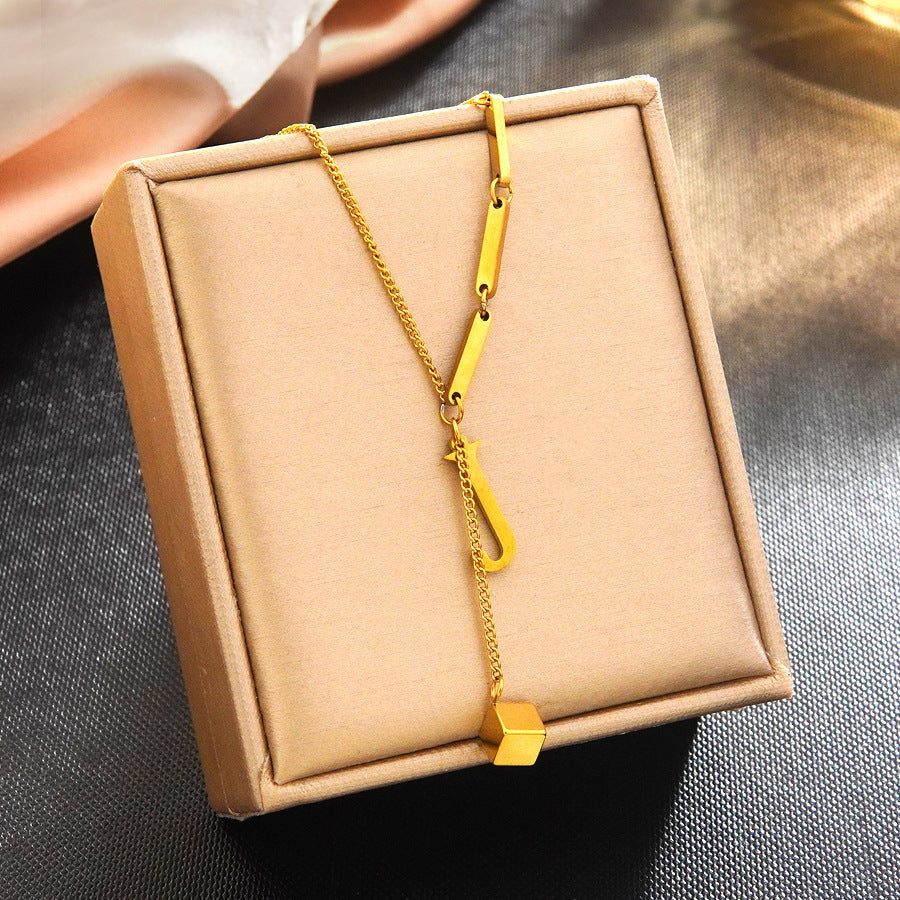 Minimalist Elegant 18K Gold Plated Stainless Steel Letter Bracelet