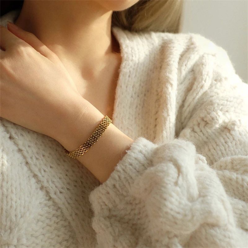 Collana a Catena Minimalista Geometrica in Acciaio al Titanio con Finitura Placcata a Serpente per Donna e Uomo