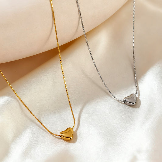 Elegante collar de acero inoxidable con corazón chapado en oro de 18 quilates para mujer