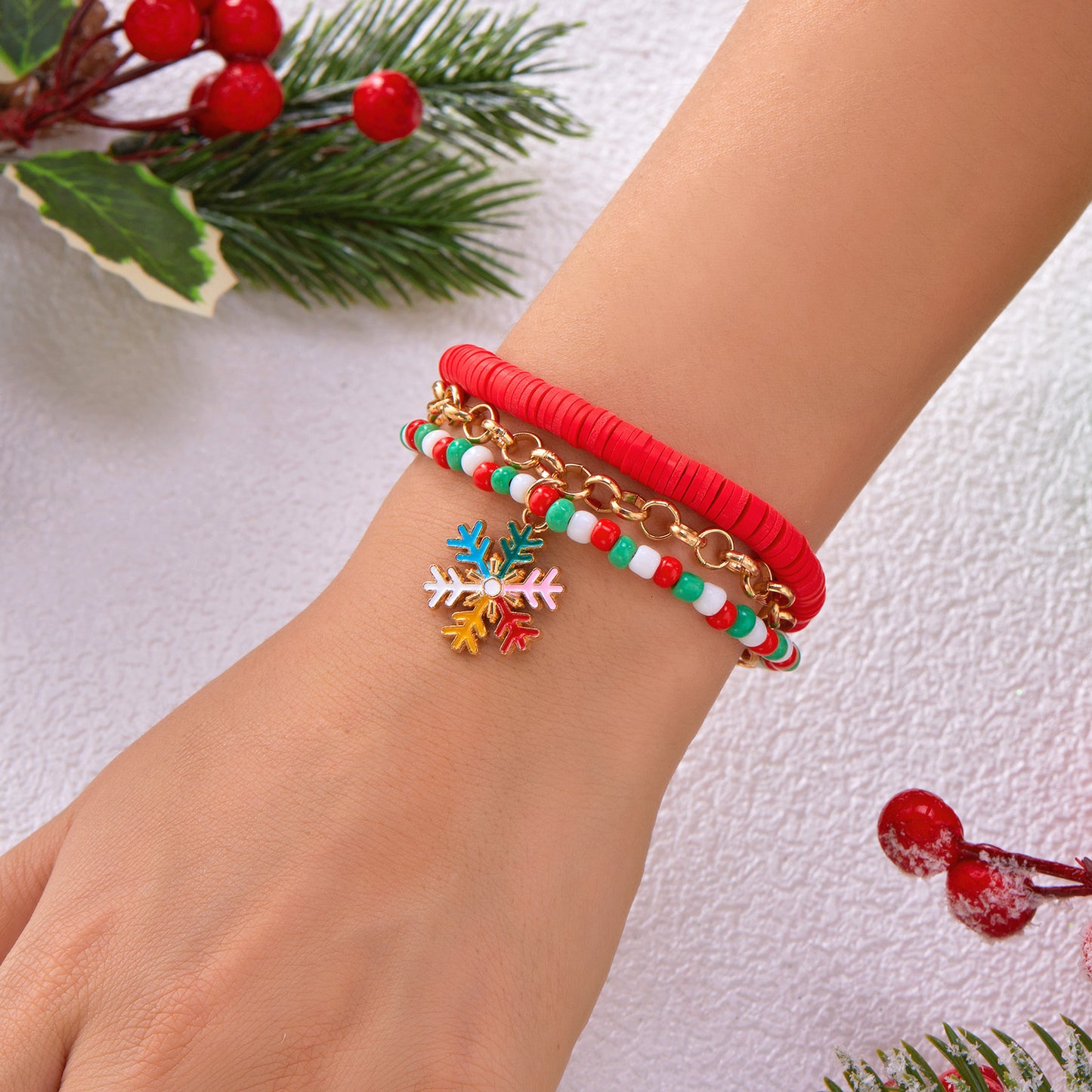 Set di braccialetti natalizi fatti a mano in argilla polimerica con ciondoli a forma di fiocco di neve, albero e Babbo Natale per coppie