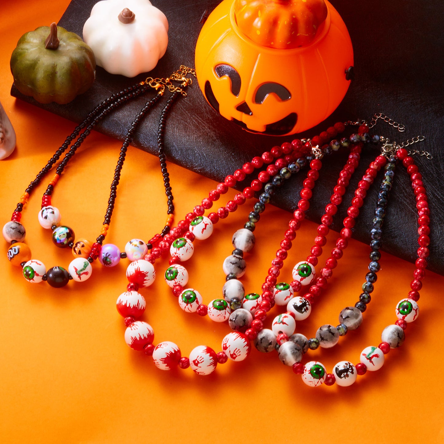Collar gótico oscuro hecho a mano con cuentas de madera, estampado de murciélago y fantasma, colgante de forma geométrica, joyería unisex de Halloween