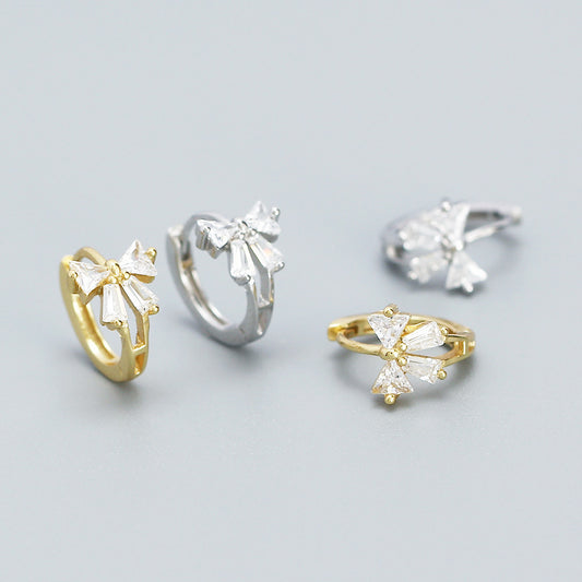 Elegantes pendientes de lazo en plata de ley con incrustaciones de circonitas para mujer