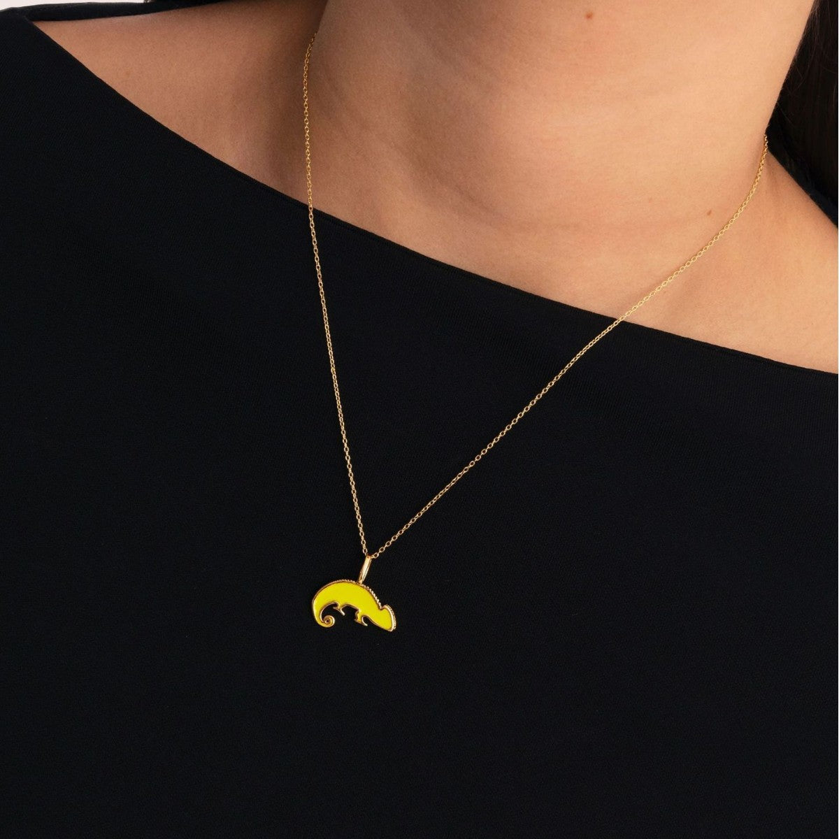 Casual Stainless Steel Plated Butterfly and Animal Pendant with Geometric Pattern