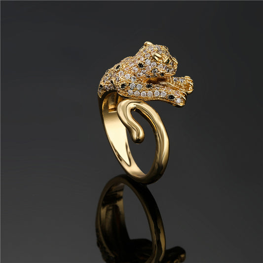 Anello alla moda con ghepardo geometrico in rame placcato oro 18 carati e zirconi AAA micro-incastonati