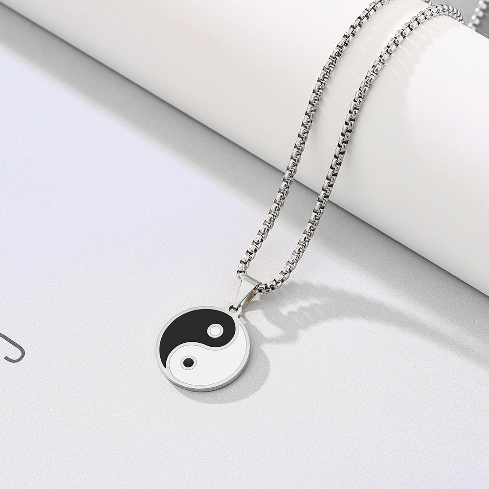 Collana pendente geometrica stile cinese Yin Yang in acciaio inossidabile con finitura smaltata per unisex, collana con catena di perle