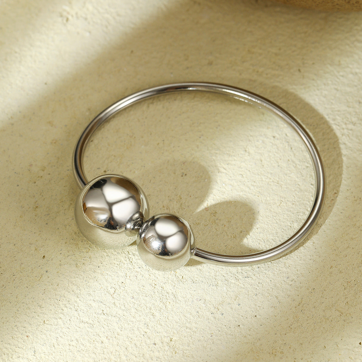 Fashion Minimalist Irregular Round Titanium Steel Bracelet Set with Electroplated Finish for Women