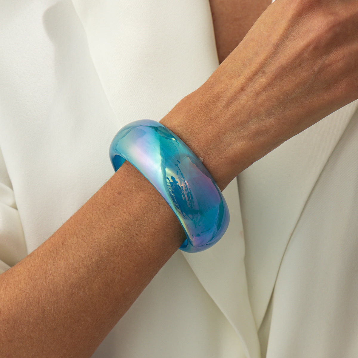 Minimalist Geometric Round Resin Bangle Bracelet