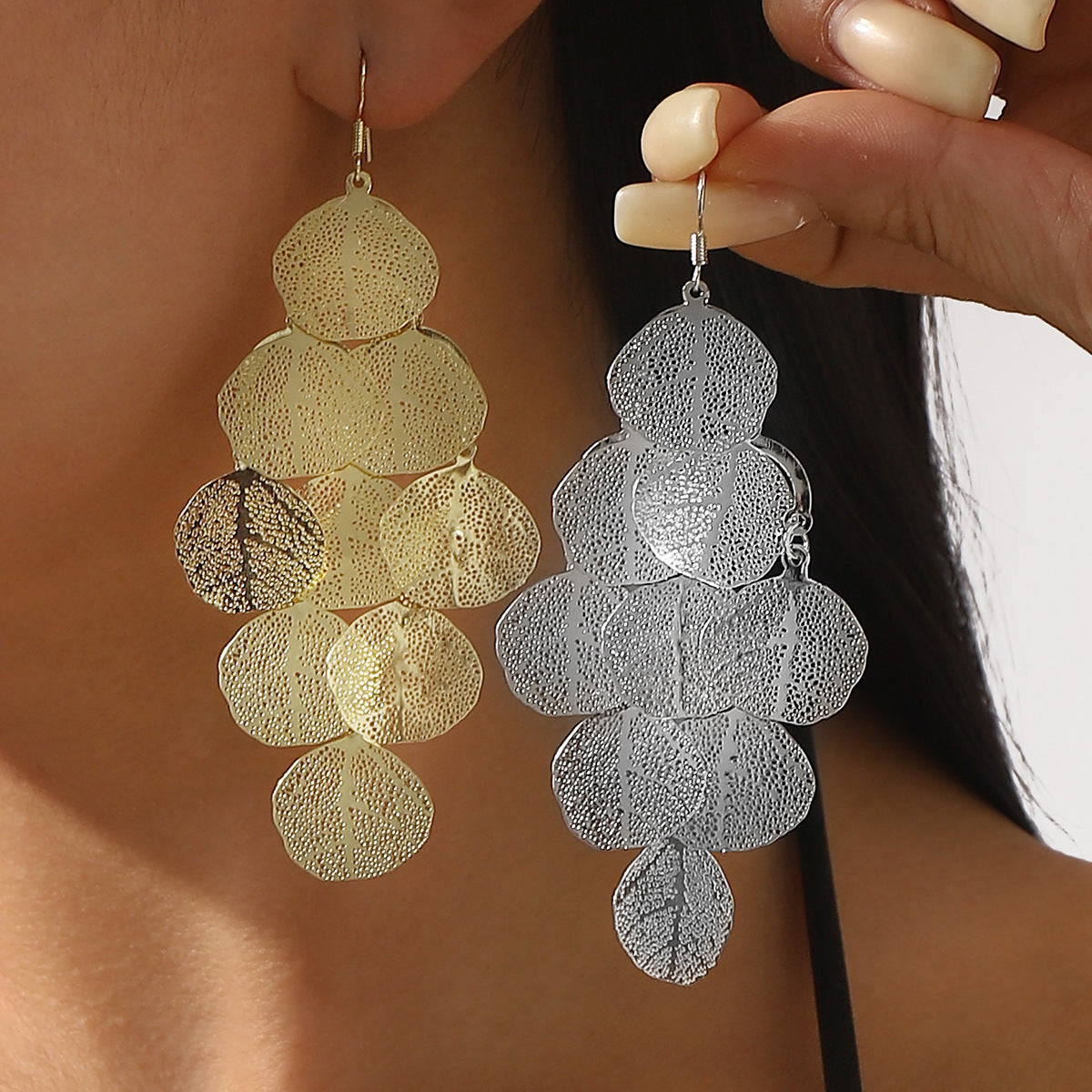 Pendientes de hoja con borla extragrande de moda para mujer con acabado de hierro galvanizado