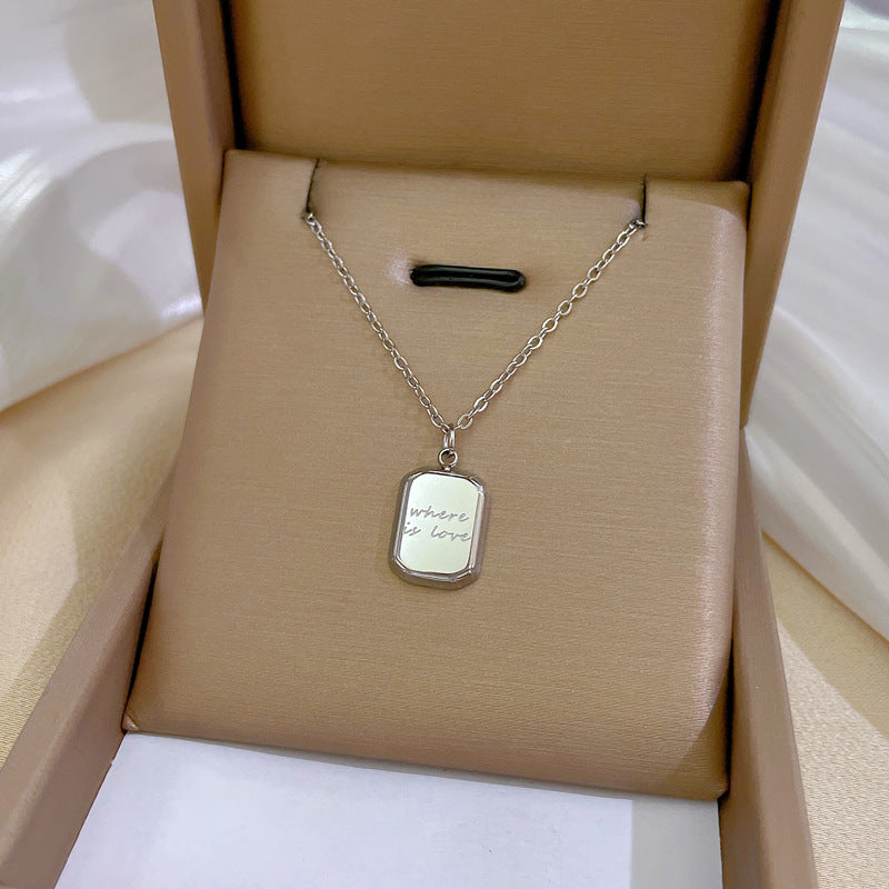 Collar Minimalista de Acero de Titanio Geométrico con Dije de Acero Inoxidable 304 Bañado para Unisex