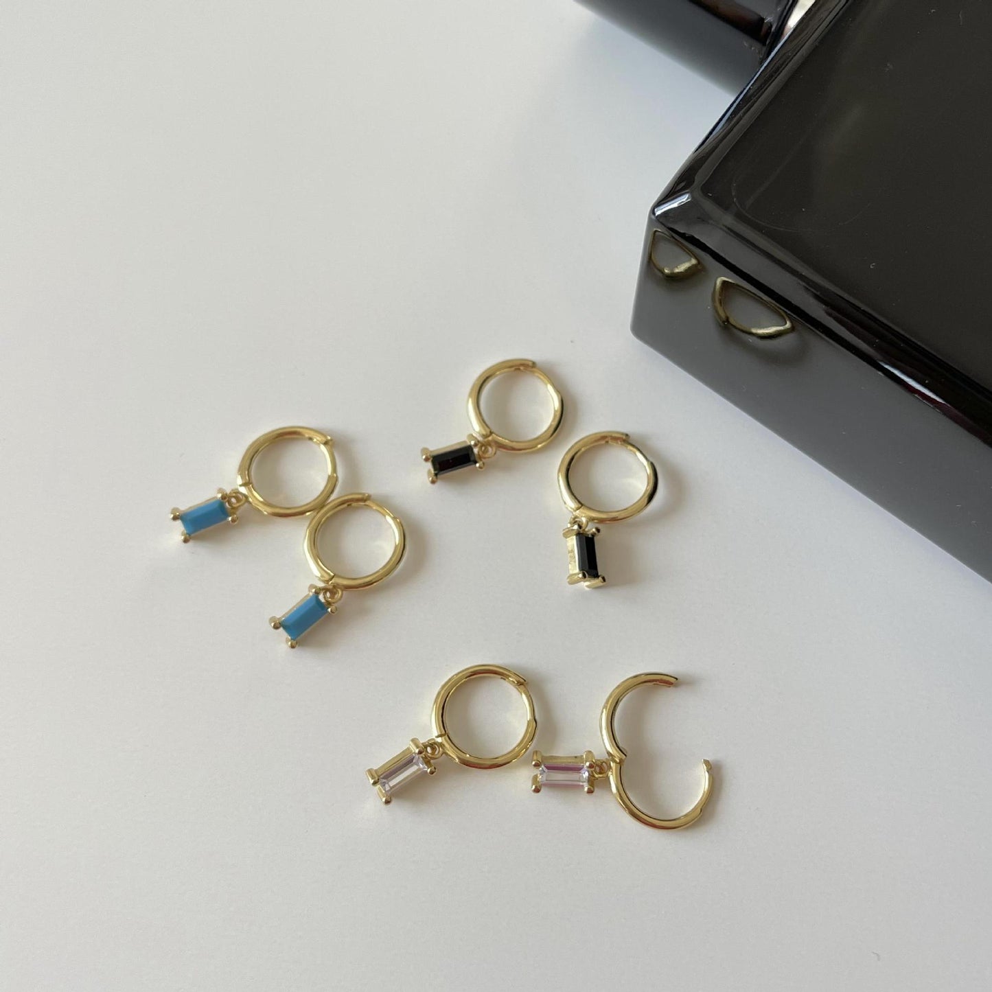 Pendientes de aro minimalistas de plata de ley 925 con circonita cúbica para mujer