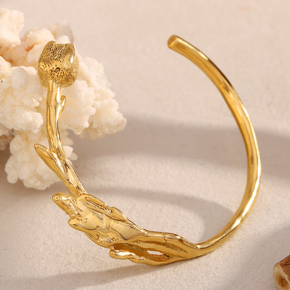 Fashionable Minimalist Flower-Shaped Stainless Steel Plated 18K Gold Bracelet for Women
