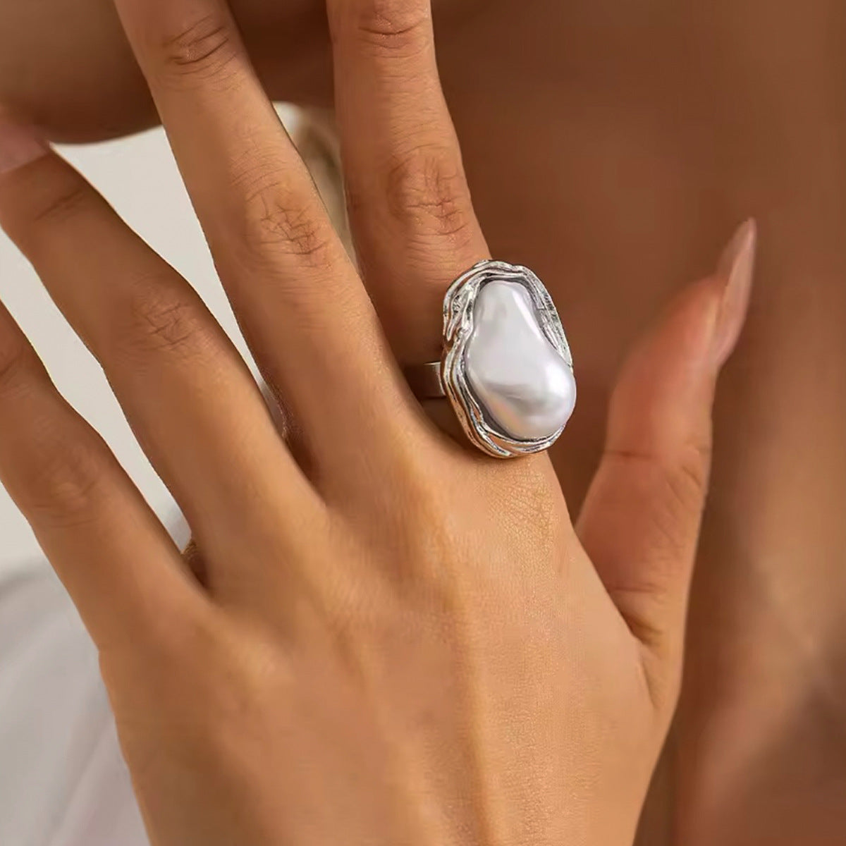 Fashion Geometric Oval Baroque Pearl Plated Titanium Steel Ring for Women