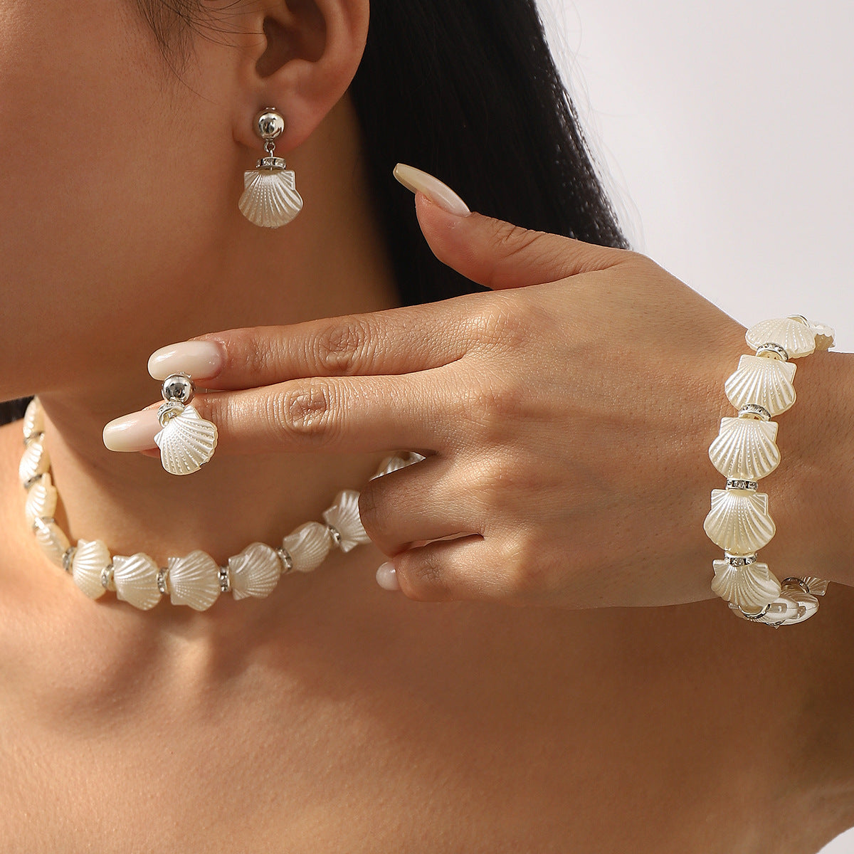 Elegante conjunto de joyas de perlas de estilo vintage francés con motivo de concha en aleación y resina con acabado chapado para mujer