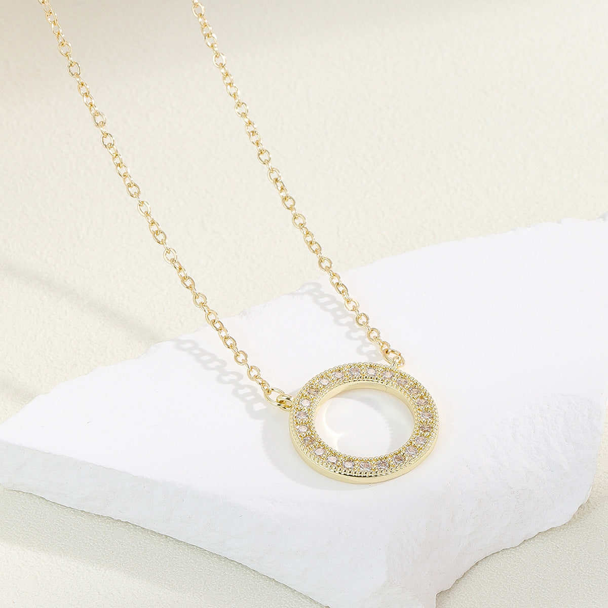 Collana geometrica in rame stile rustico minimalista con intarsio di zirconi per donna, catena lunga regolabile per clavicola