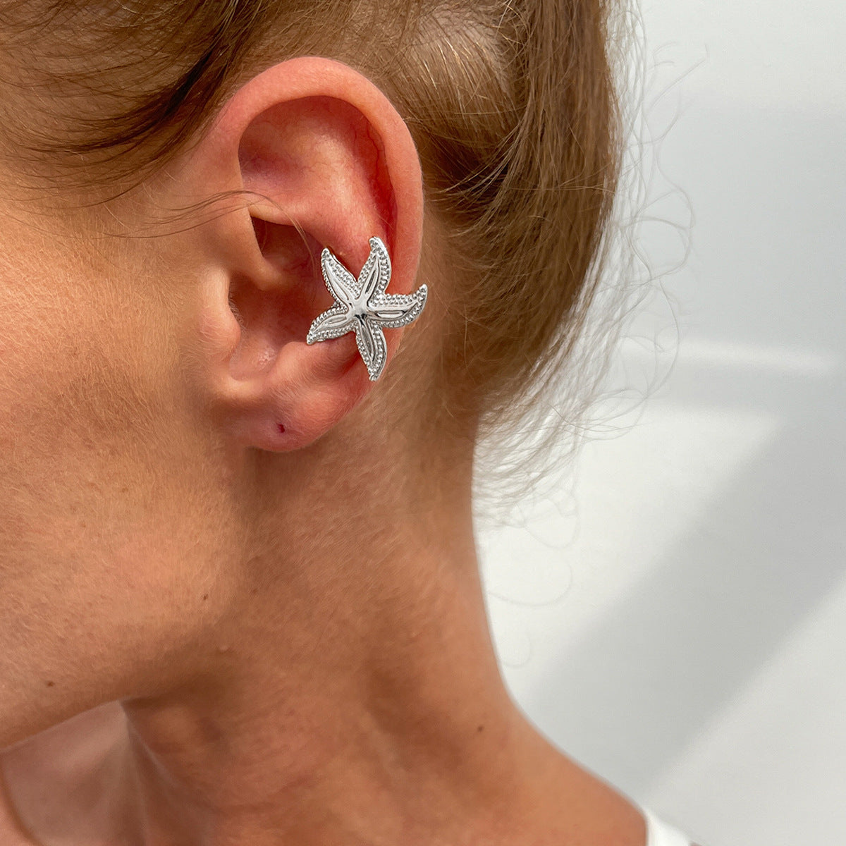 Minimalist Floral Ocean-Inspired Ear Cuff for Women Made of Alloy with Plated Finish No-Piercing Scallop Star Moon Design